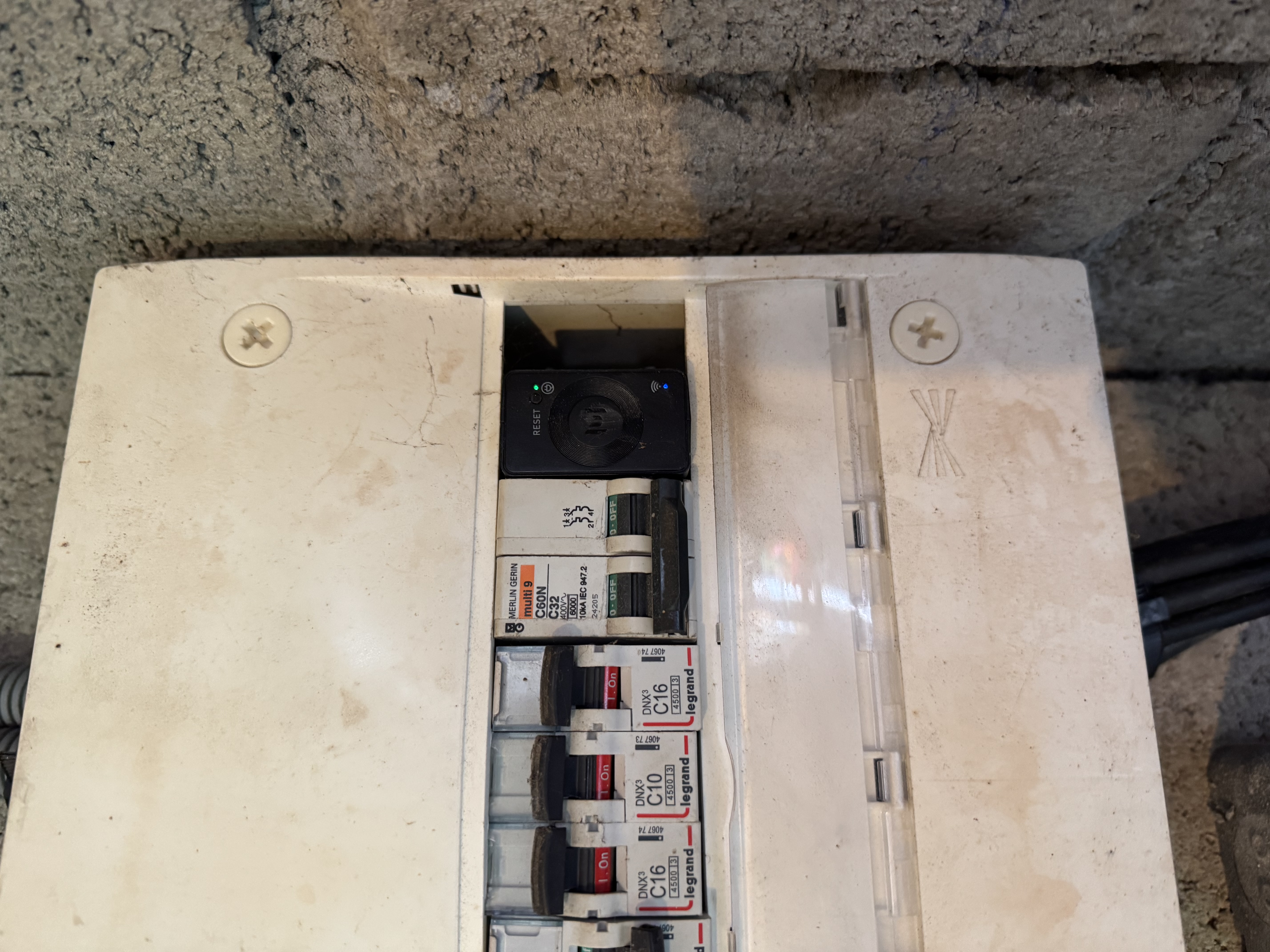 installation borne de recharge le mesnil aubert