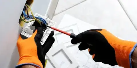 remise aux normes électriques à Bricqueville-sur-Mer - image 4