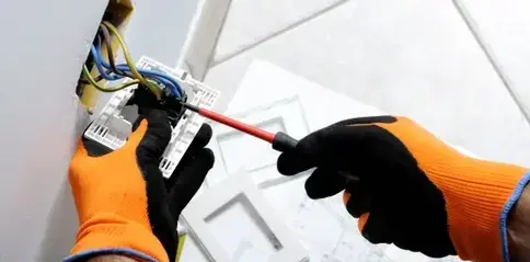 remise aux normes électriques à Saint-martin de-Cenillly - image 2